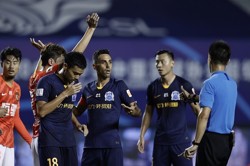 包含恒大遭遇强敌，积分榜领先优势有所缩水的词条