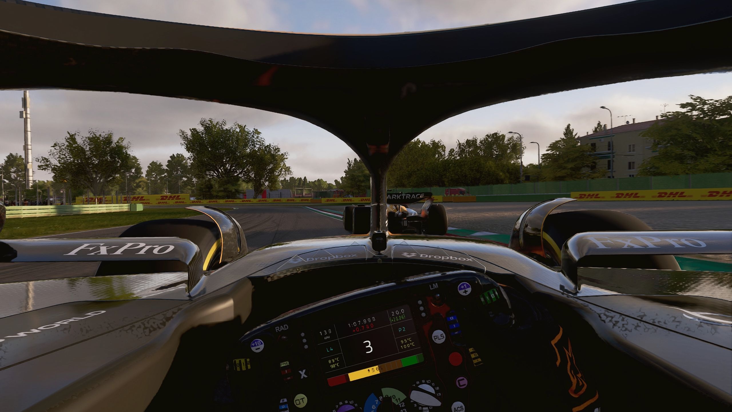 雷诺车队完胜迈凯伦，皮亚斯特里状态火热的简单介绍