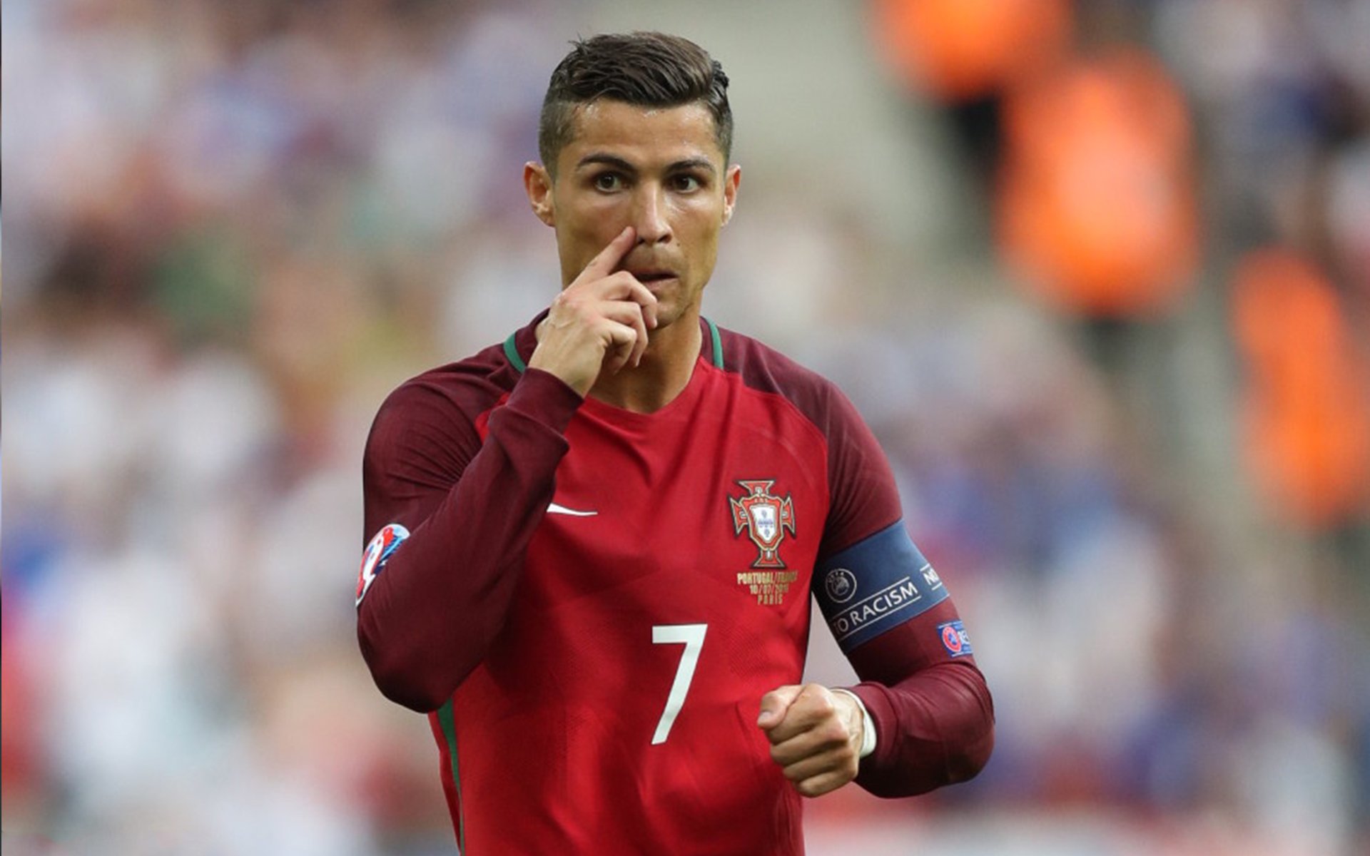 爱游戏体育官网-舞台越大越强，霍勒迪在英超争冠之夜的传奇证明