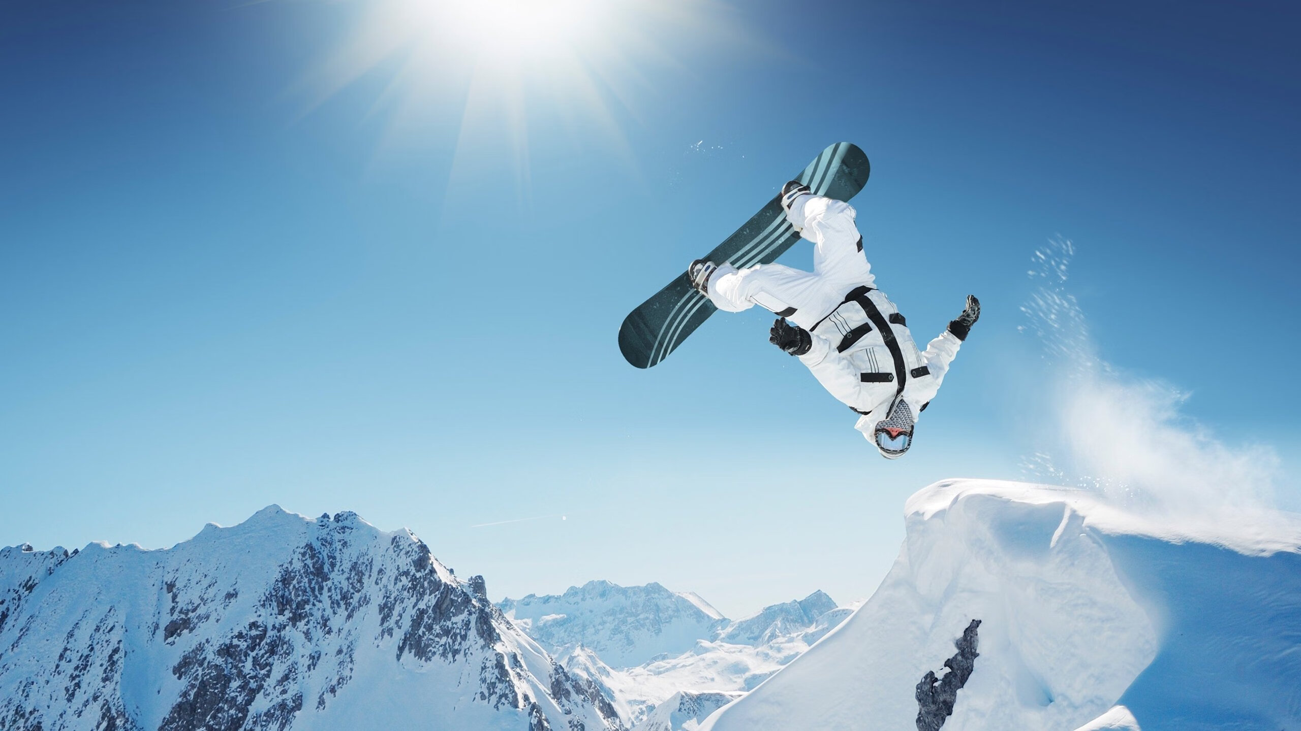 爱游戏APP-赛道与绿茵，F1揭幕战与拜仁巴西之战的激情交响